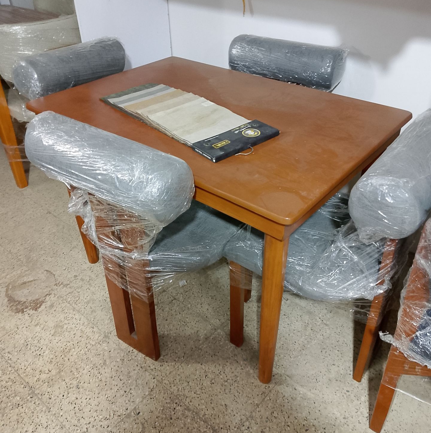 ناهار خوری چهار نفره آرمیس